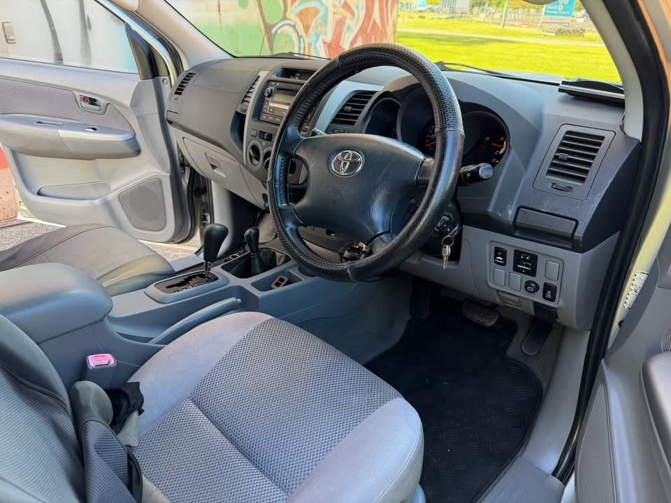 2008 SR5 Hilux - ABN Finance done easy 8.jpg